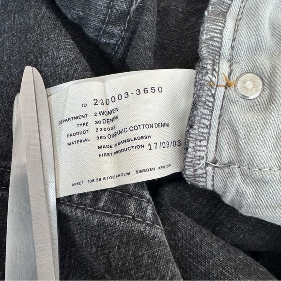 ✨Arket✨ Cropped Wide Leg Jeans (32) - Picture 7 of 10